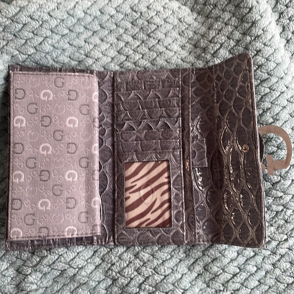 GUESS wallet- used once, perfect condition! - Picture 2 of 2